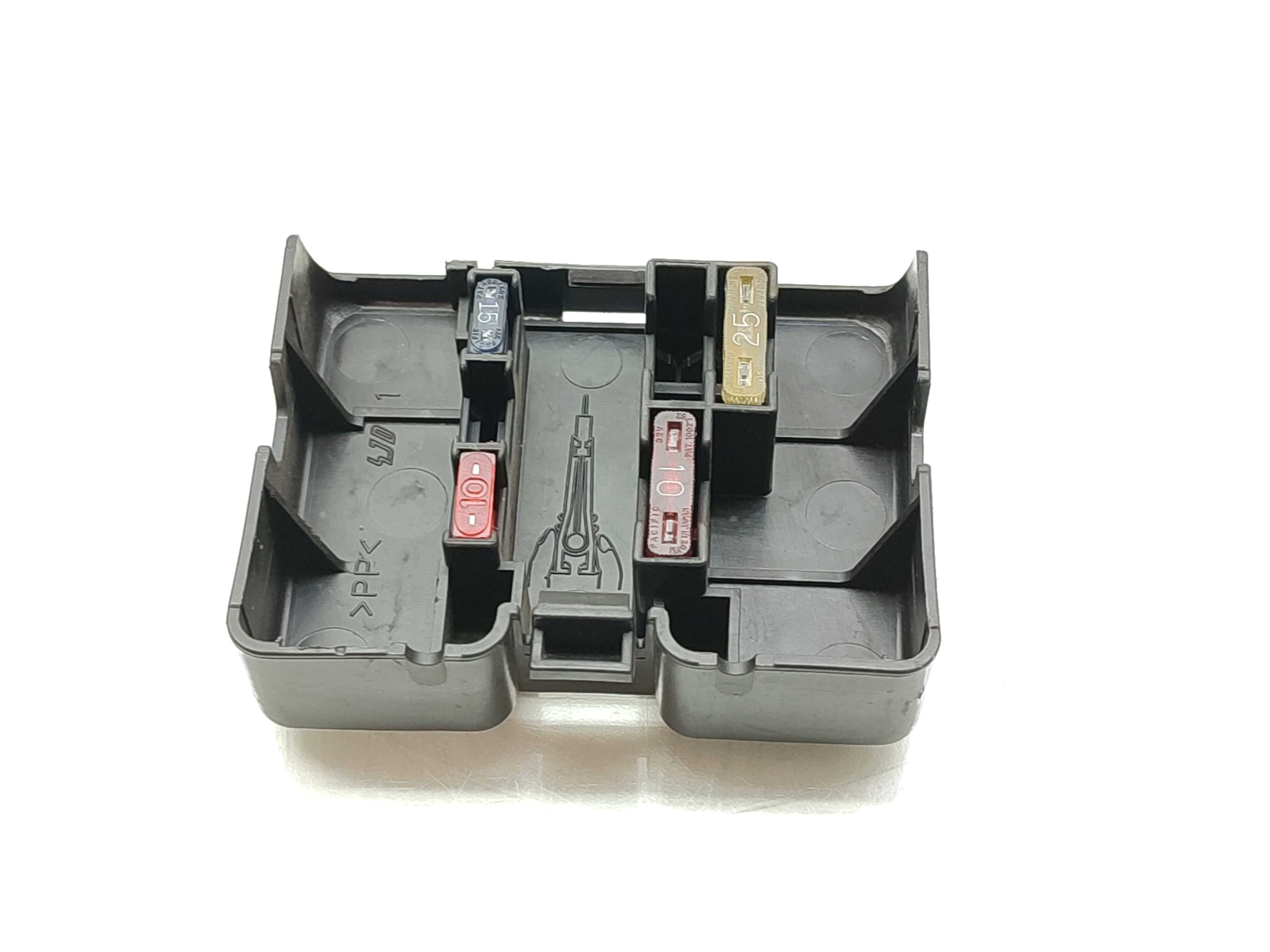 Tampa Menor Caixar Fusível Mitsubishi Pajero 3.0 V6 2001 02 1