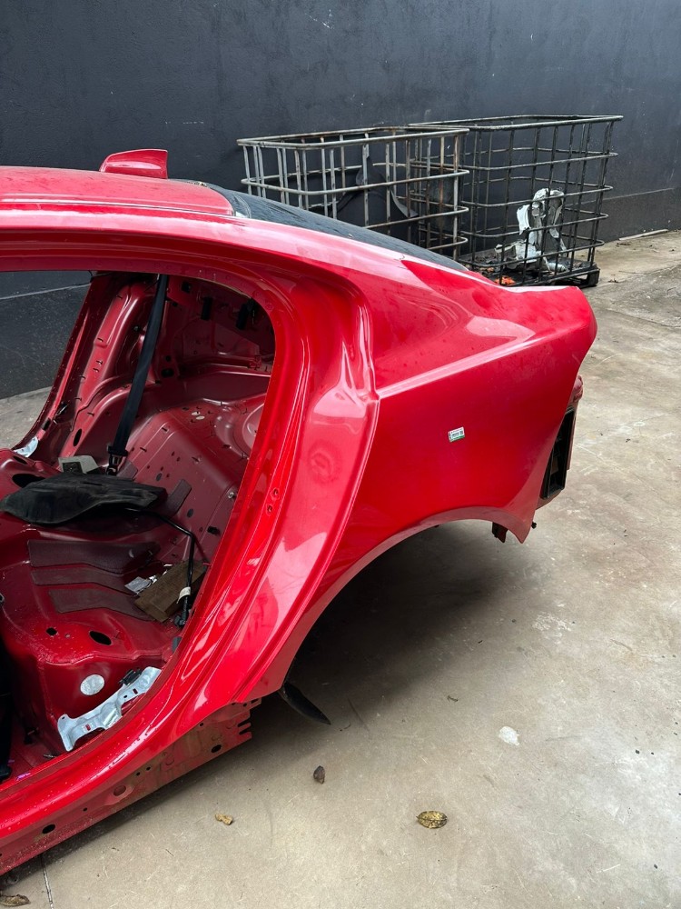 Caixote traseira baixa carroceria Jaguar xe 2018 2019 17 15 4