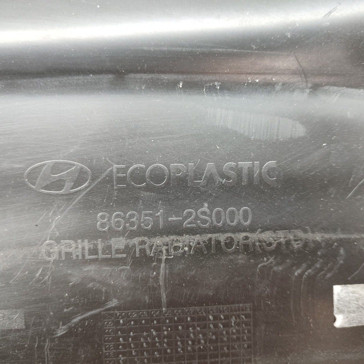 Grade Emblema Parachoque Dianteiro Hyundai Ix35 2015 Detalhe 6