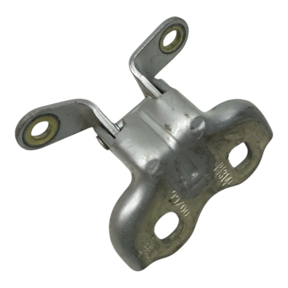 Dobradiça inferior dianteira esquerda gm cobalr 2013 2014 15