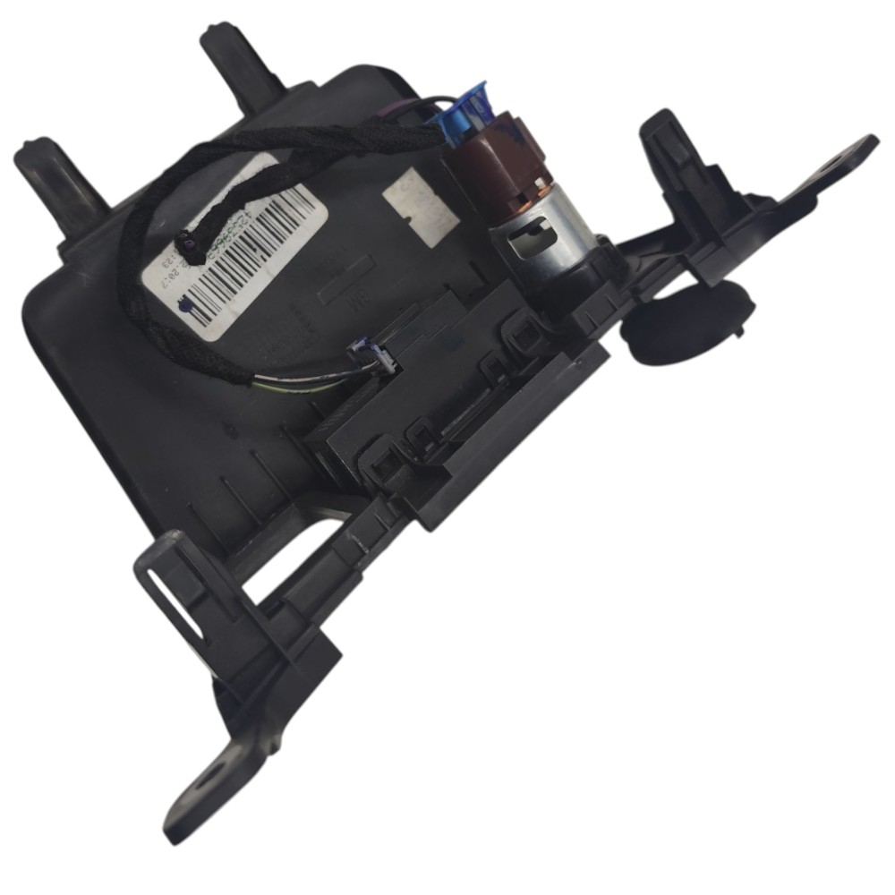 Tomada 12V painel GM Tracker 2015 2016 2017 2018 2019 3