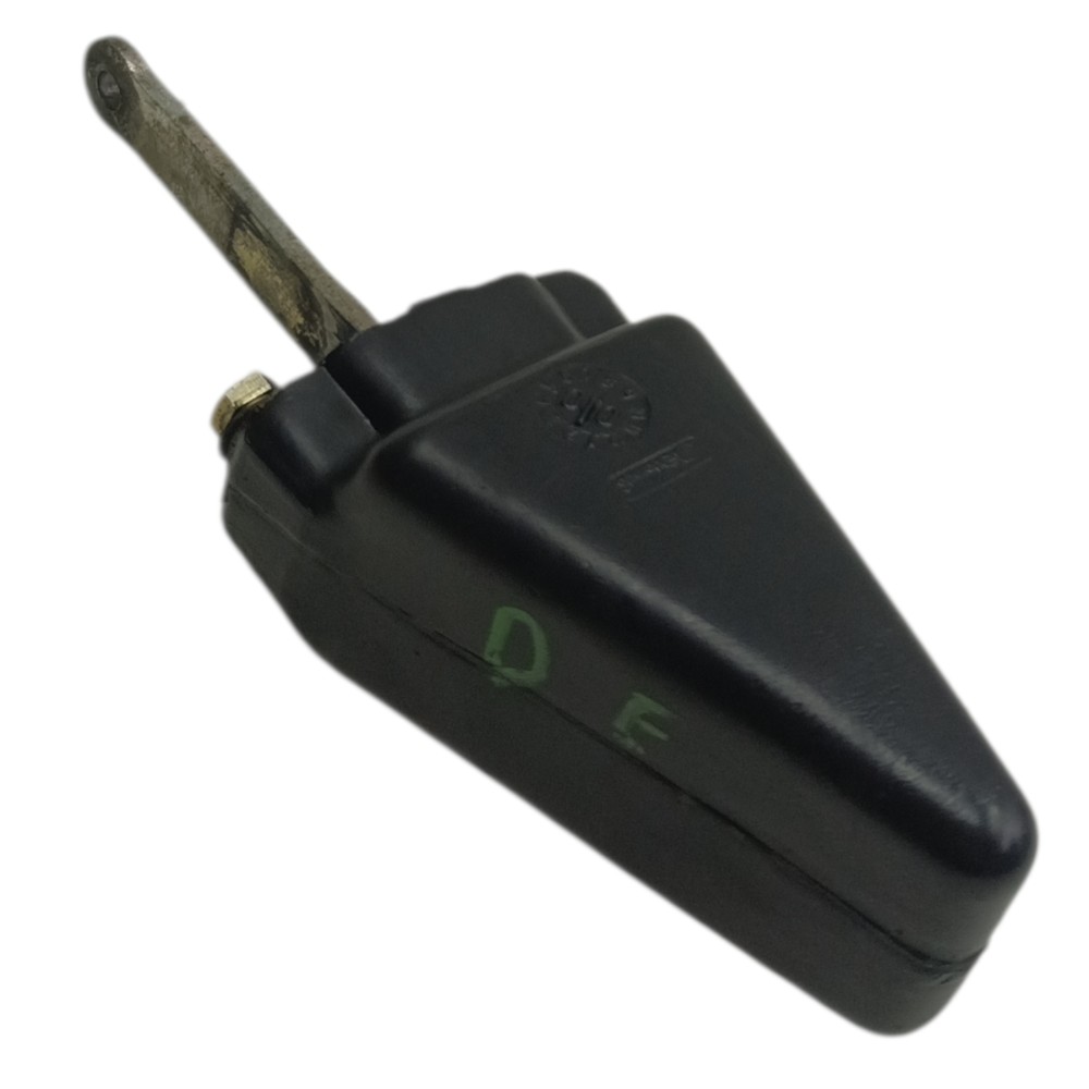 Limitador porta dianteira esquerda VW Santana 1996 Á 2006 4