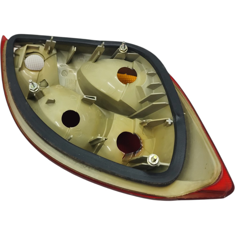Lanterna direita Ford Fiesta Hatch 1998 1999 2000 2001 2002 2