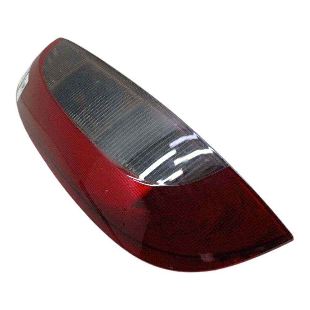 Lanterna Traseira Direita Gm Corsa Hatch 2003 2004 2005 2006 2