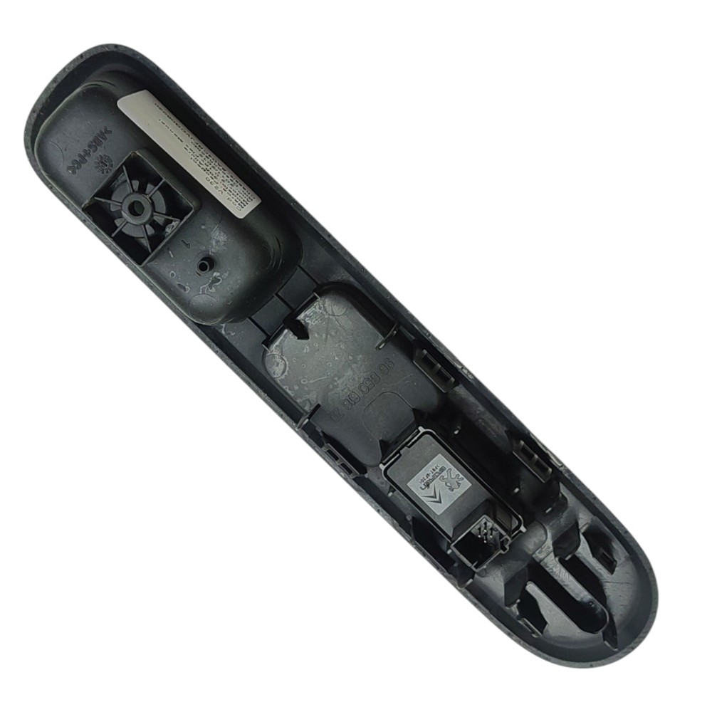 Botão Vidro Puxador Porta Dianteira Direita Peugeot 308 2012 3
