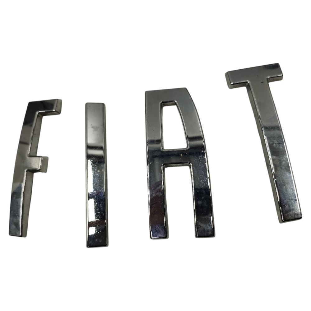 Letra emblema tampa traseira Fiat toro 2025 2024 2023 2022 1