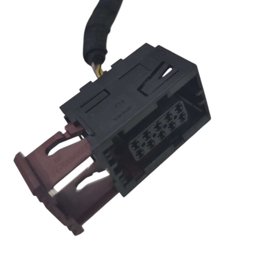 Plug conector fechadura porta tras esquerda gm Tracker 2018 4