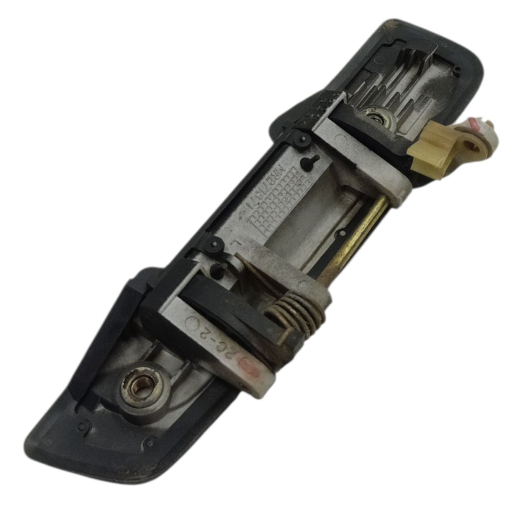 Maçaneta externa traseira esquerda Mitsubishi Pajero TR4 05 3