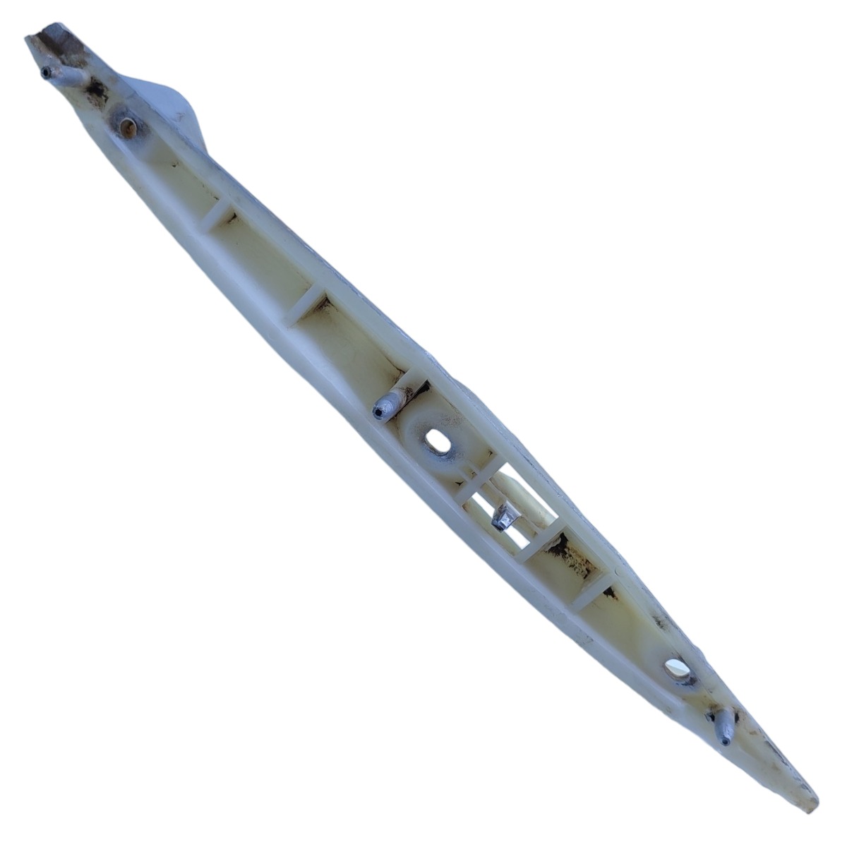Guia Direito Parachoque Traseiro Ford Focus Sedan 2003 2004 2