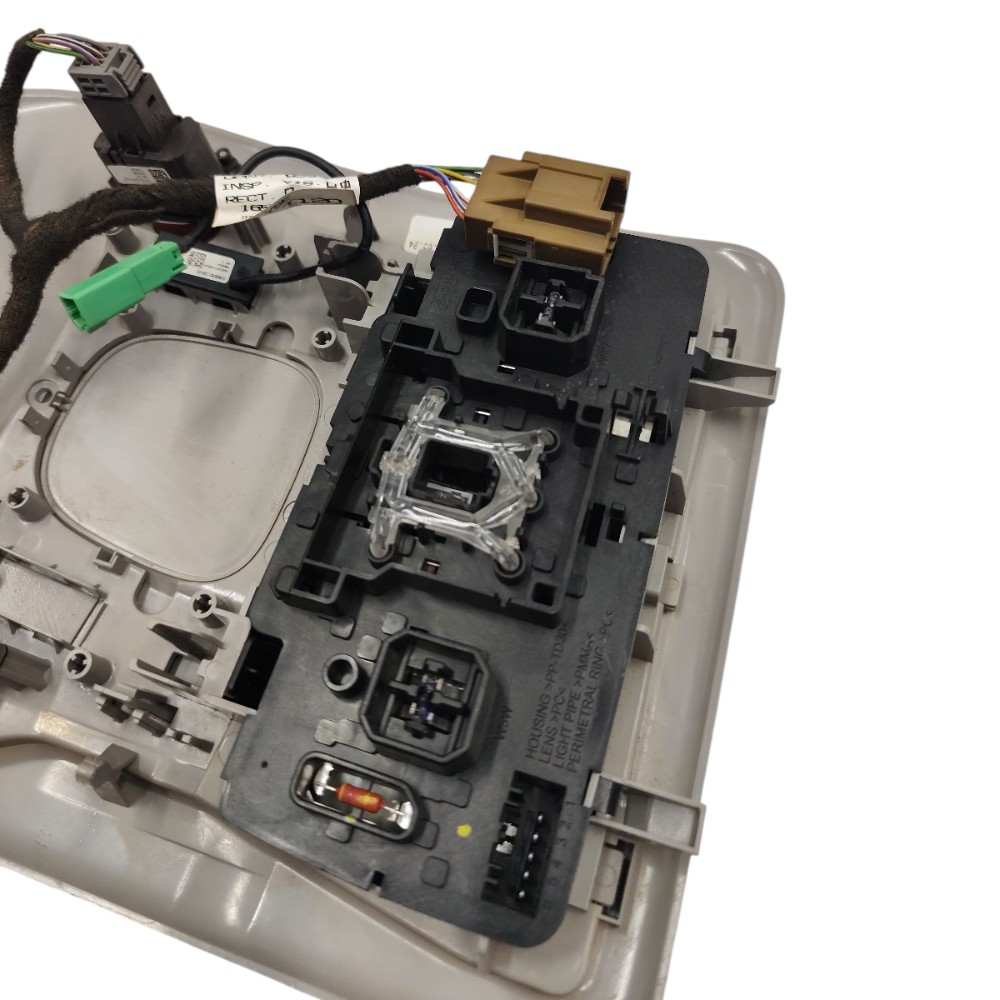 Luz teto cortesia botão SoS assistência Fiat toro 2025 2024 3