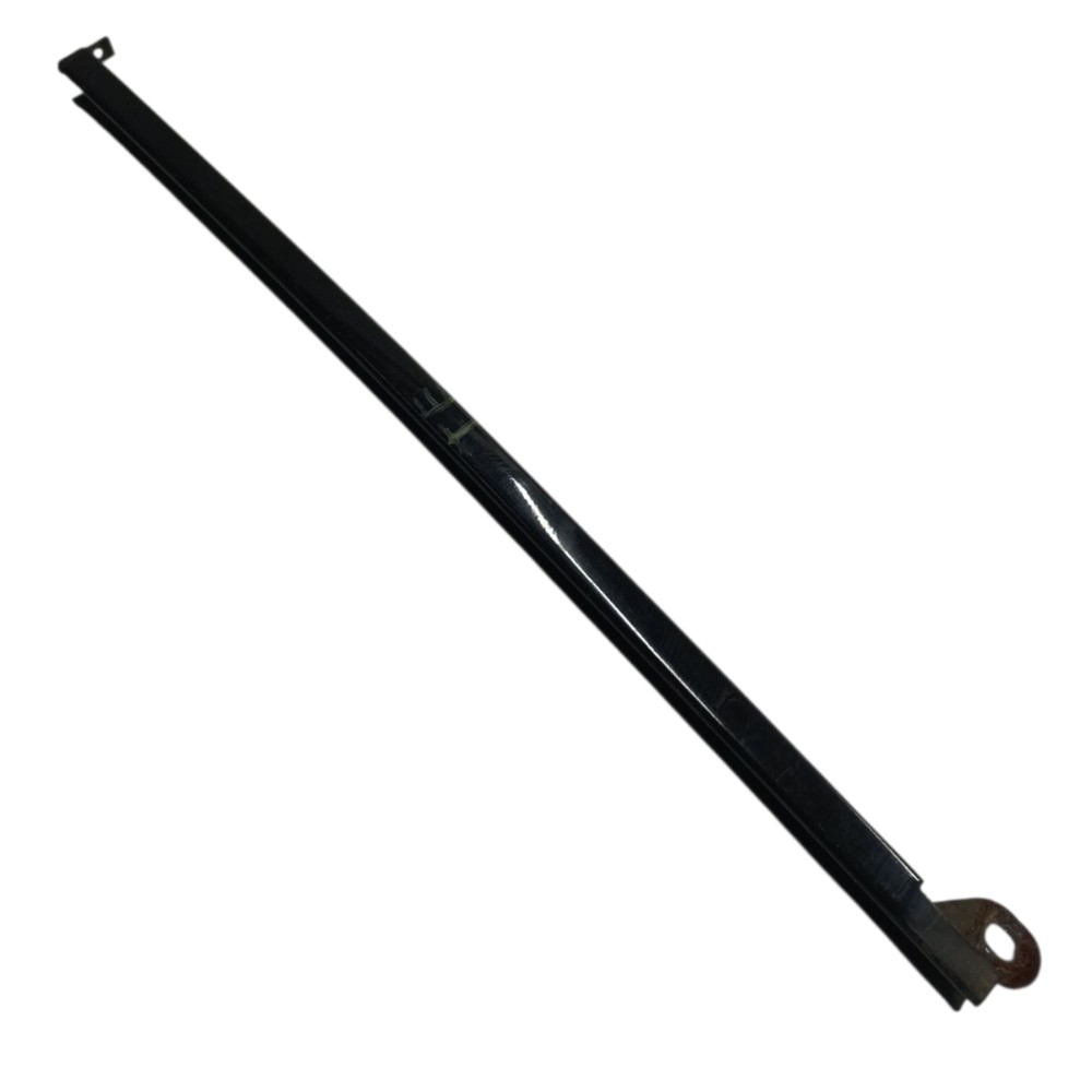 Guia vidro traseiro esquerdo Mitsubishi Pajero TR4 2005 2006 3