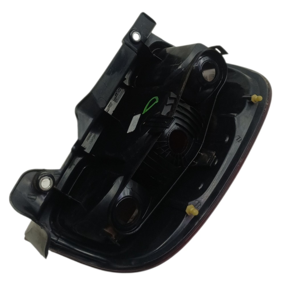 Lanterna Direita Fiat Uno Sporting 2011 2012 2013 2014 Direito/passageiro Vermelho 3