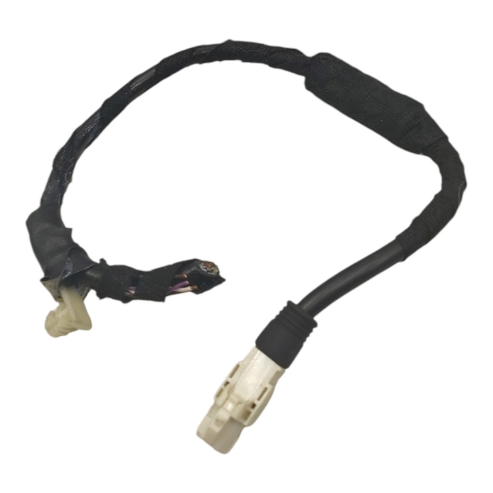 Plug Conector Entrada Usb Auxiliar Bmw X2 Sdrive 2018 2019 2