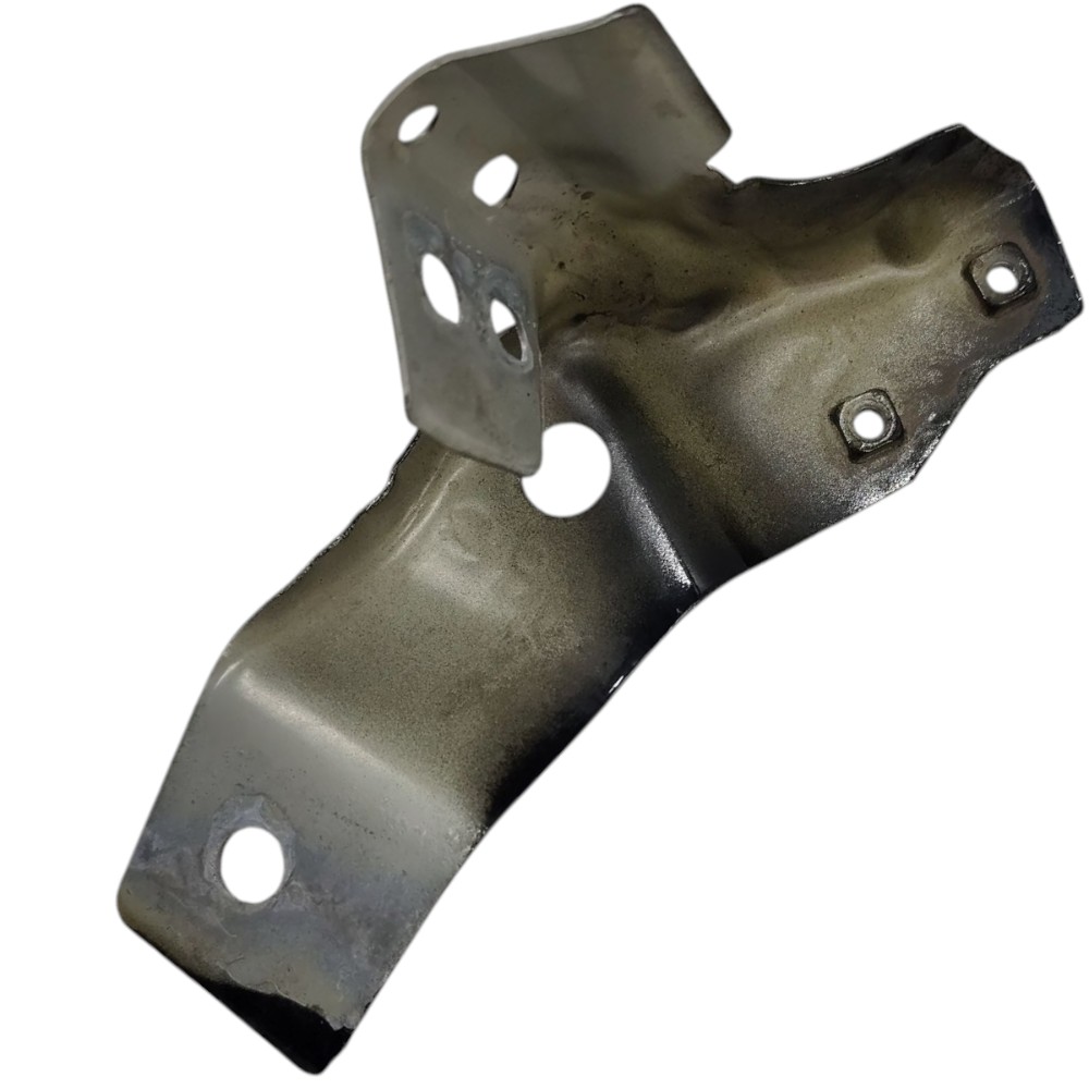 Suporte paralama direito VW Fox 2010 2009 2008 2007 2006 05 4