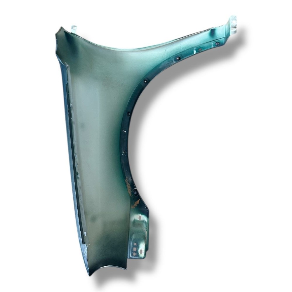 Paralama lado direito GM Corsa 1999 2000 2001 2002 2003 4