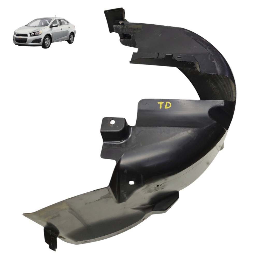 Parabarro traseiro direito GM Sonic Sedan 2014 2013 2012 1