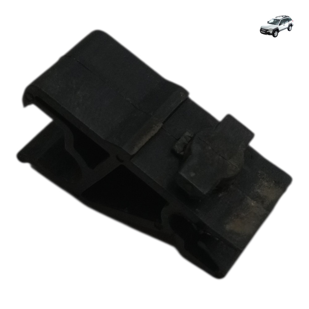 Suporte braço apoio capô Fiat Palio Adventure 2009 2010 2011 1