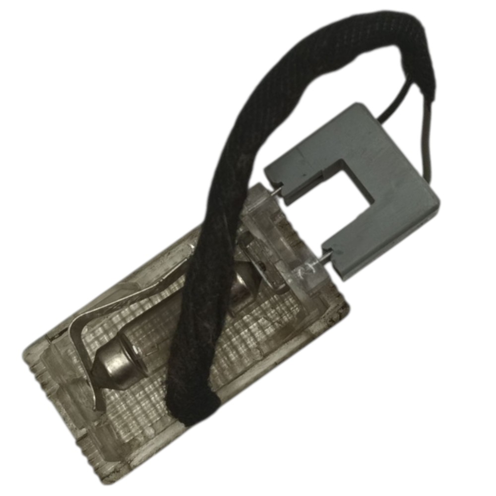 Luz interna porta malas GM Captiva 2008 2009 2010 2011 2012 4