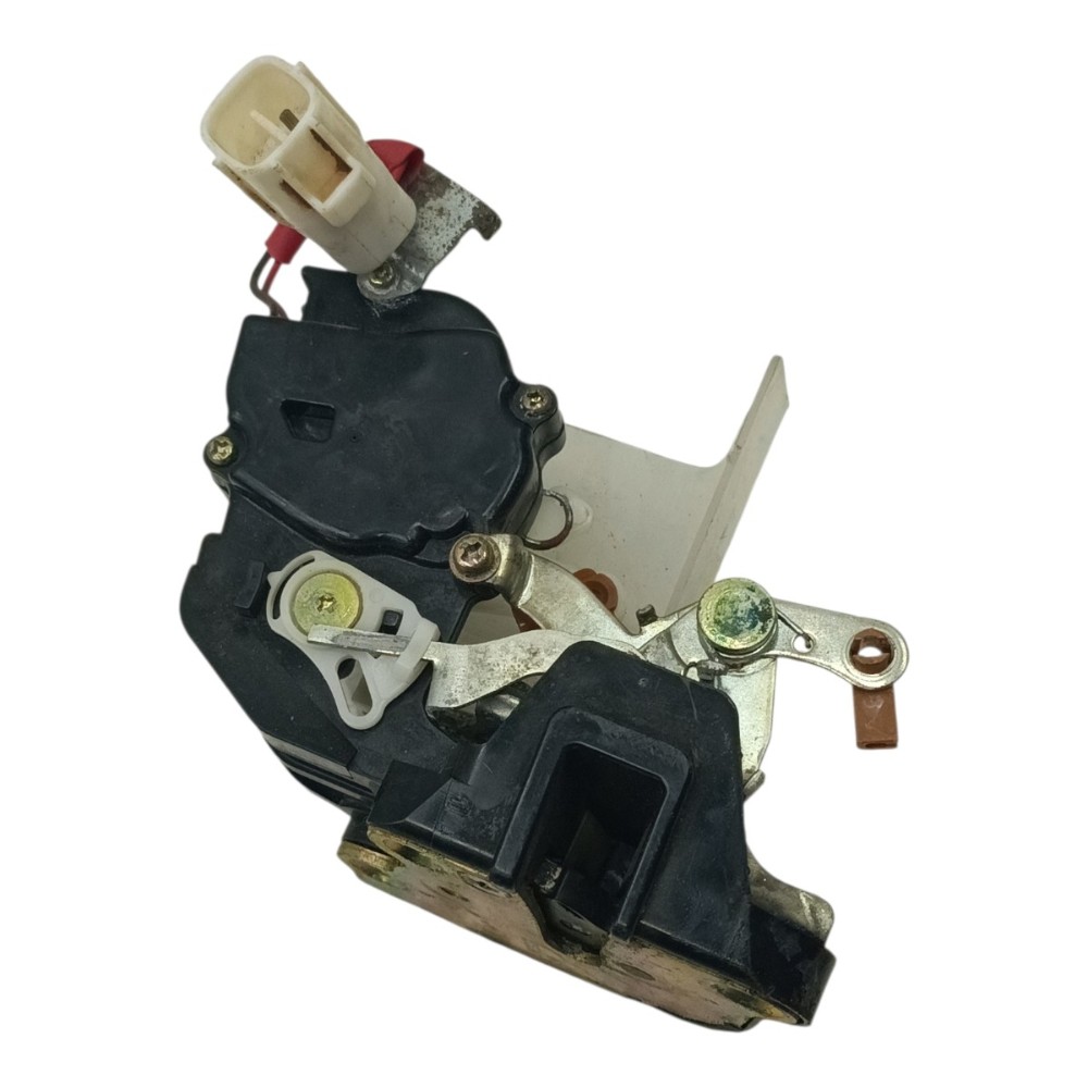 Fechadura porta traseira direita Toyota Corolla 1994