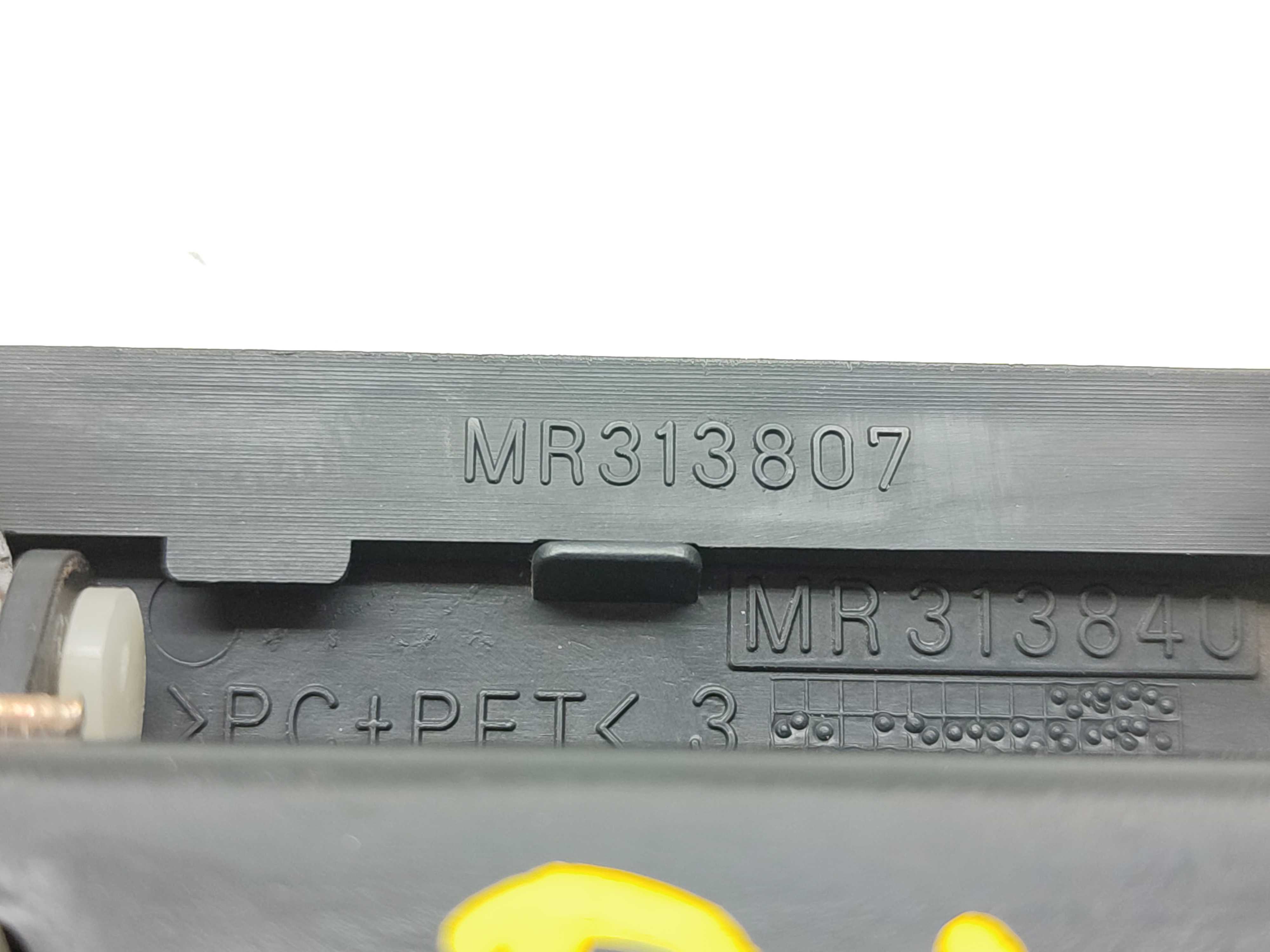 Maçaneta Externa T/ Direita Mitsubishi Pajero Sport 2001 3