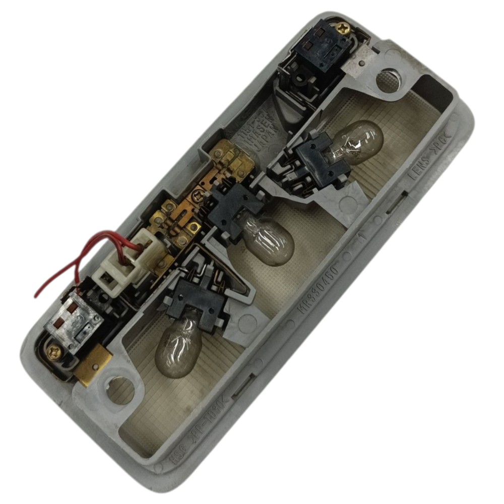 Luz teto cortesia dianteira Mitsubishi Pajero tr4 2005 2006 3