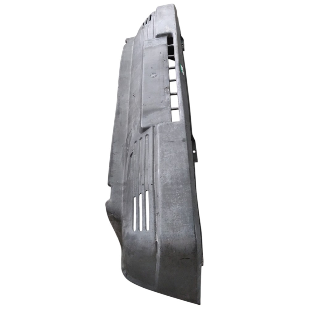 Parachoque dianteiro Fiat Uno 1995 1996 1997 pequeno detalhe 3