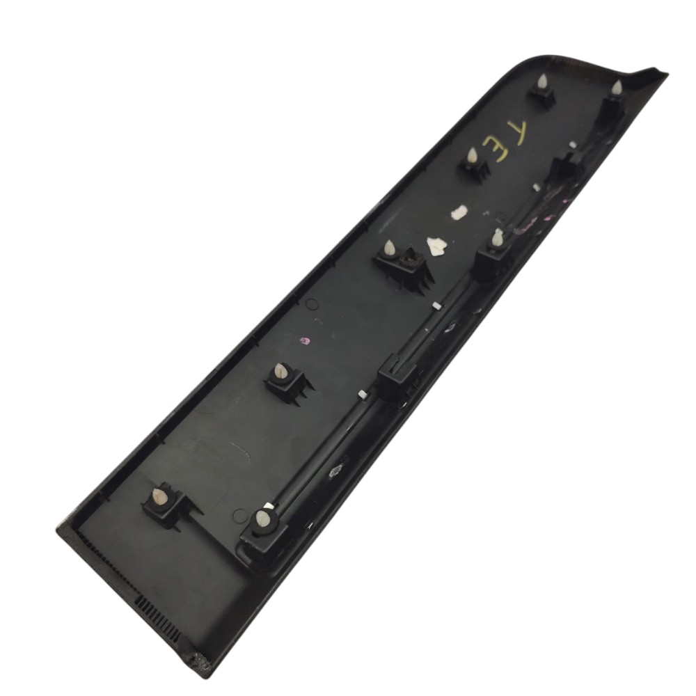 Borrachão friso porta traseira esquerda Fiat toro 2025 2024 4