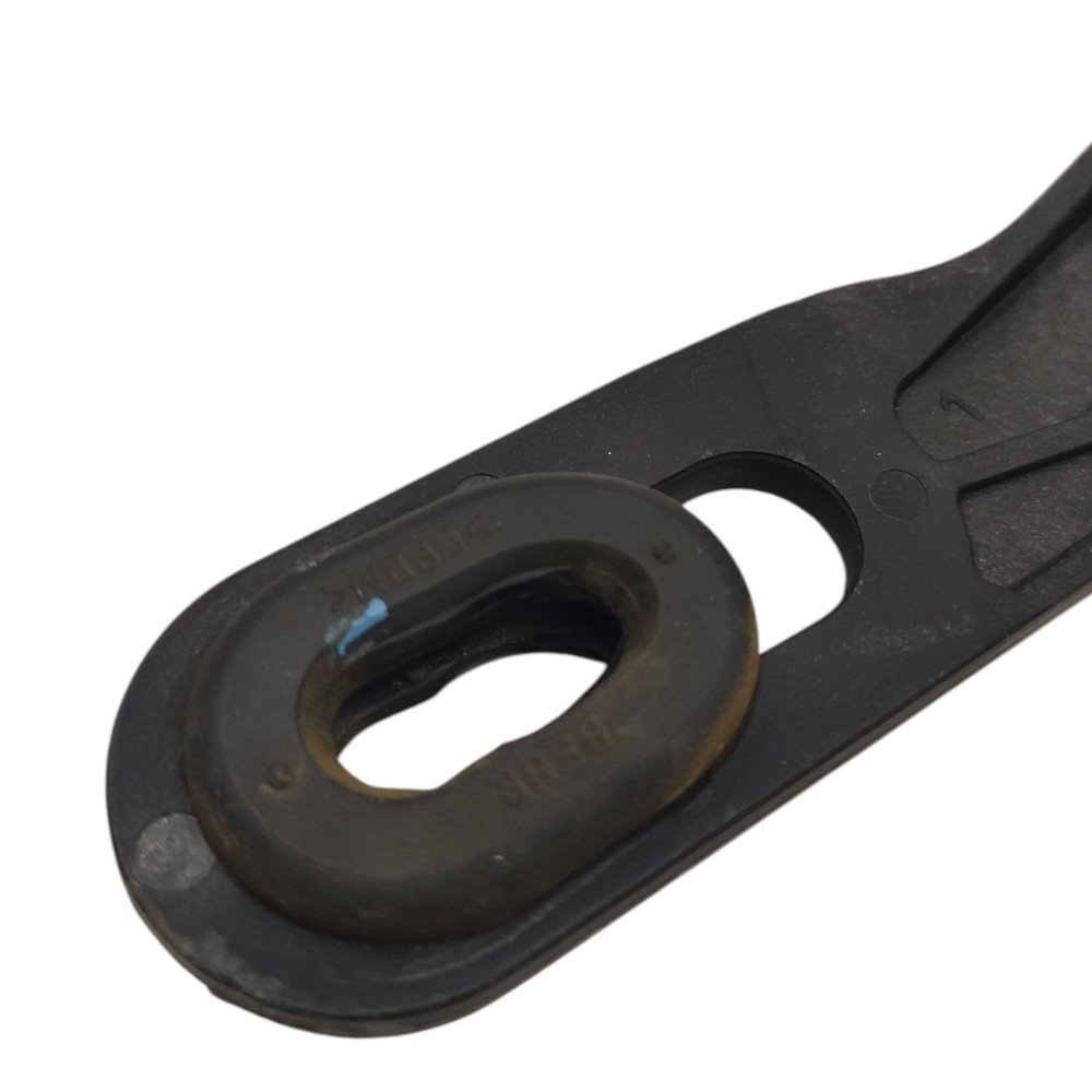 Suporte esquerdo radiador Fiat Idea 1.8 2012 2013 2014 2015 3
