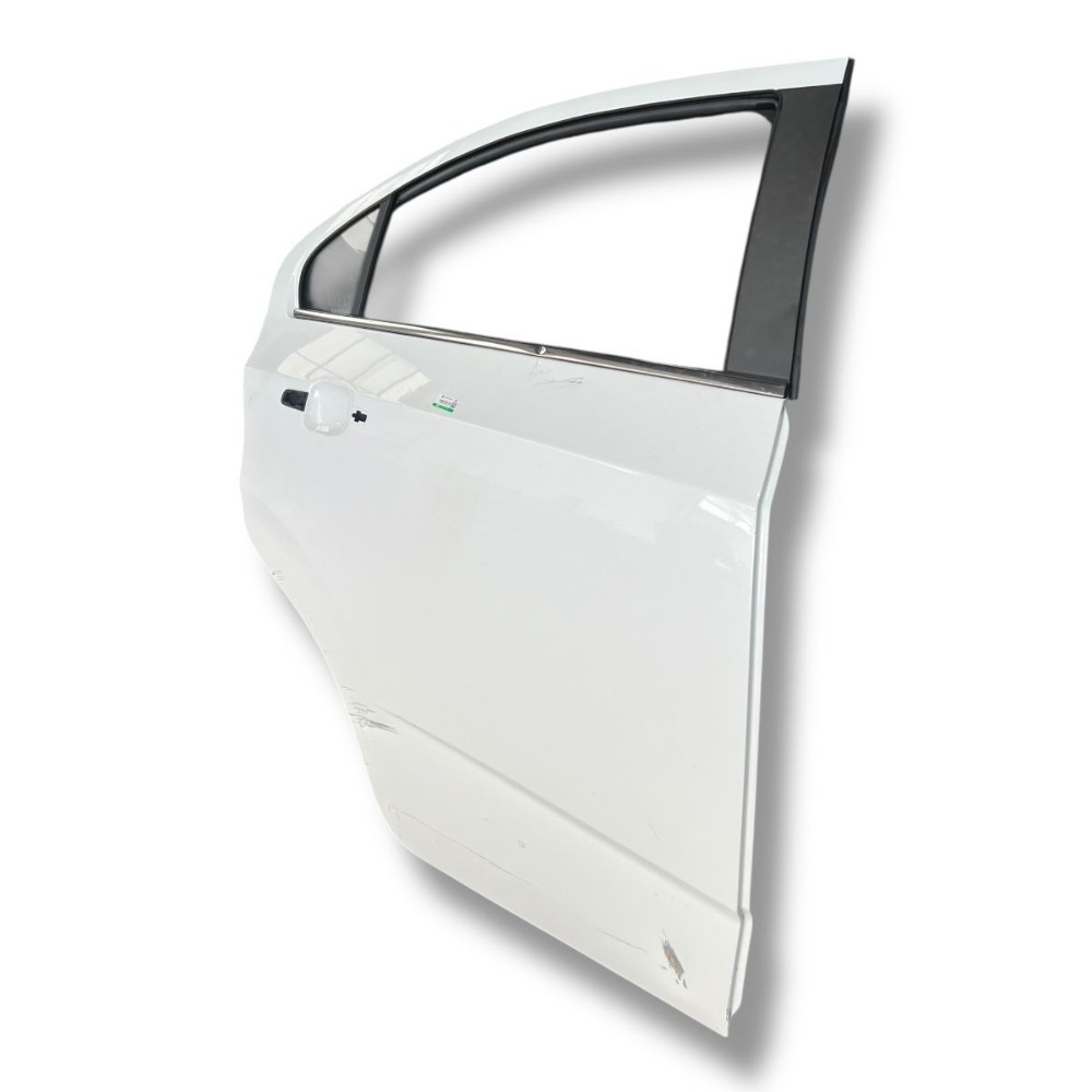 Porta traseira direita gm Sonic Sedan 2012 2013 2014 2