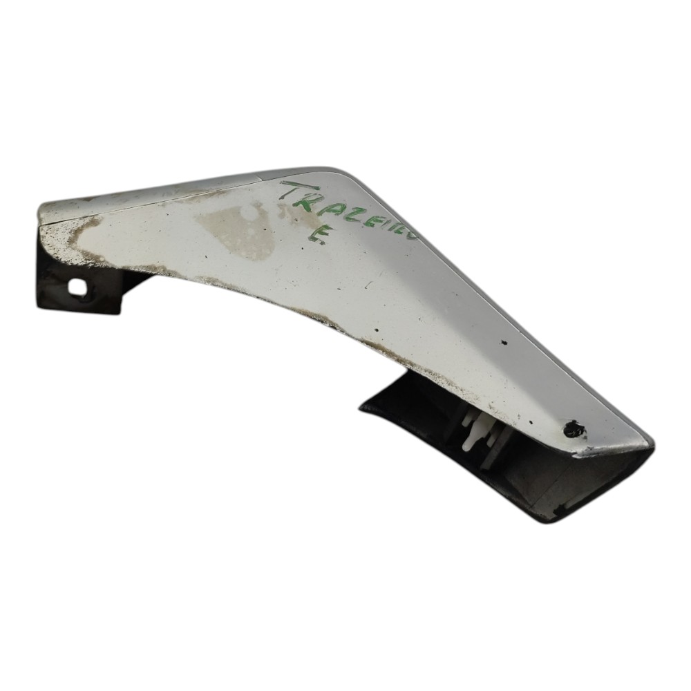 Tampa traseira esquerda espoiler Vw Santana 2000 2001 2002 2