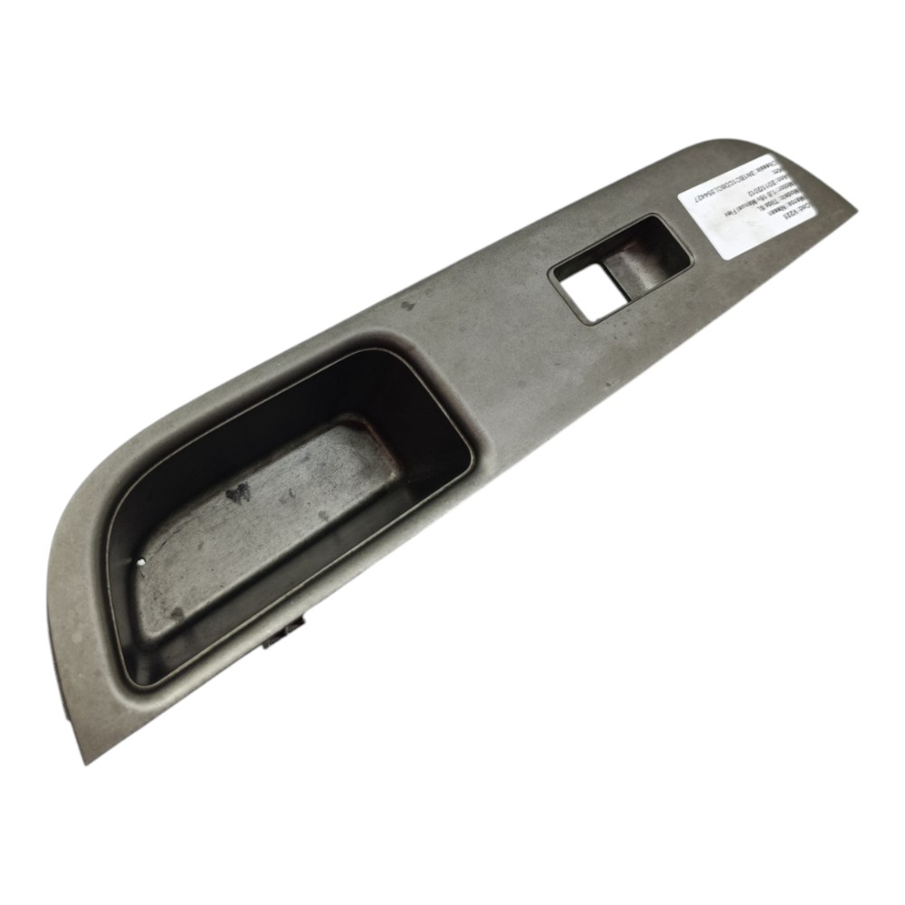 Puxador Interno Porta Traseira Direita Nissan Tiida 2011 12 Cinza Traseira 2