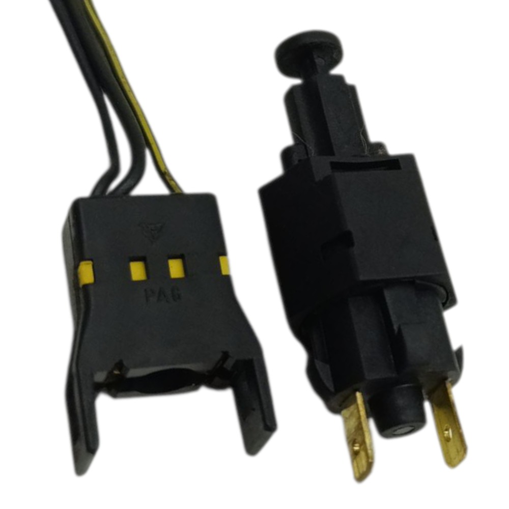 Sensor Interruptor Plug Luz Freio Gm Corsa Classic 2008 2007 4