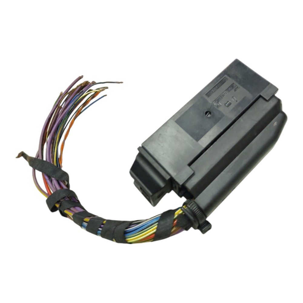 Plug Conector Módulo Estacionamento Vw Tiguan 2011 2012 2013 2