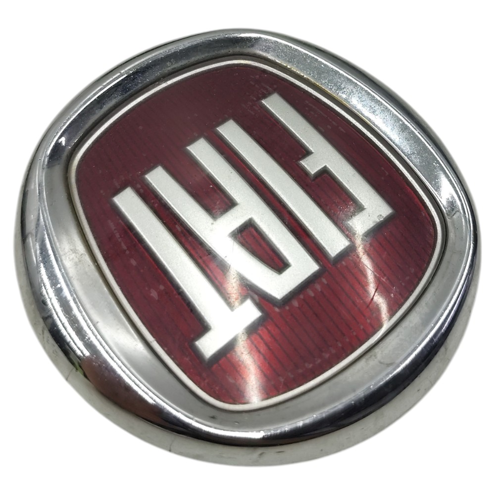 Emblema grade dianteira Fiat Palio Strada Siena 2010 2011 12 3