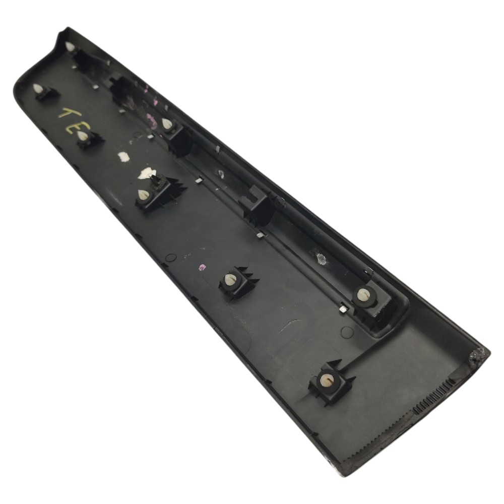 Borrachão friso porta traseira esquerda Fiat toro 2025 2024 2