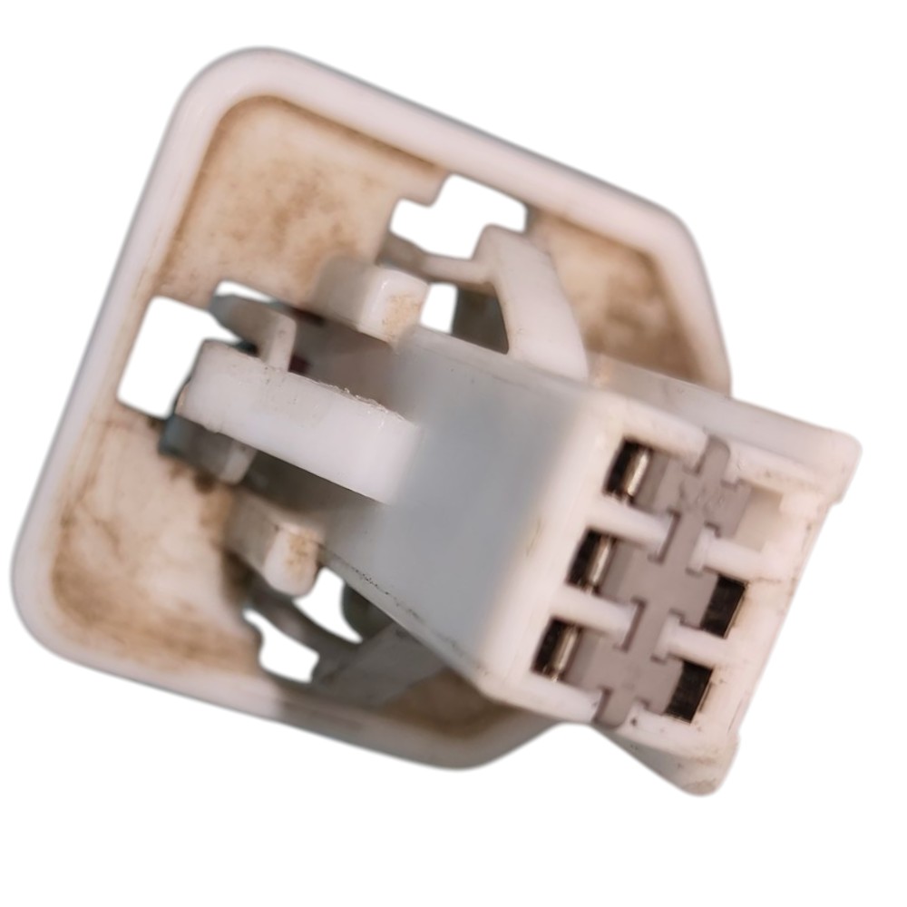 Plug conector botão vidro dianteiro direito Pajero TR4 2005 4