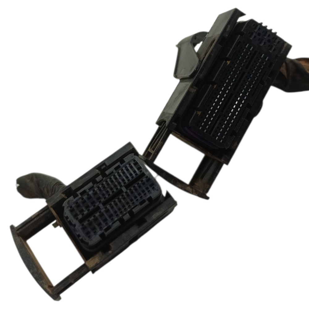 Par plug conector módulo injeção Kia Picanto 1.0 aut 2015 16 3