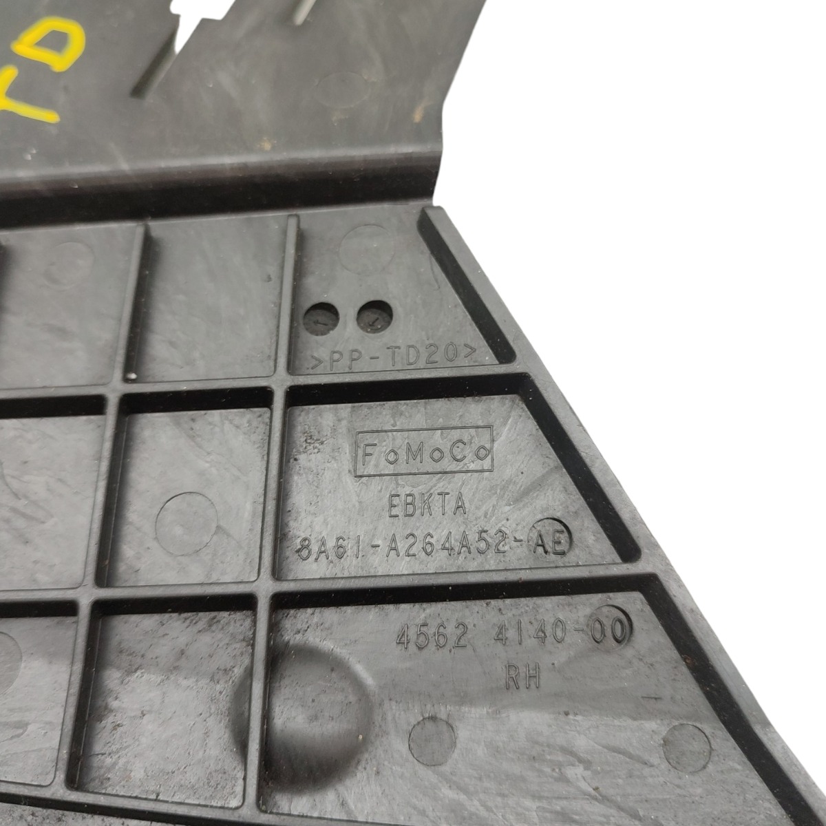 Guia Vidro Porta Traseira Direita Ford New Fiesta 2013 2014 4