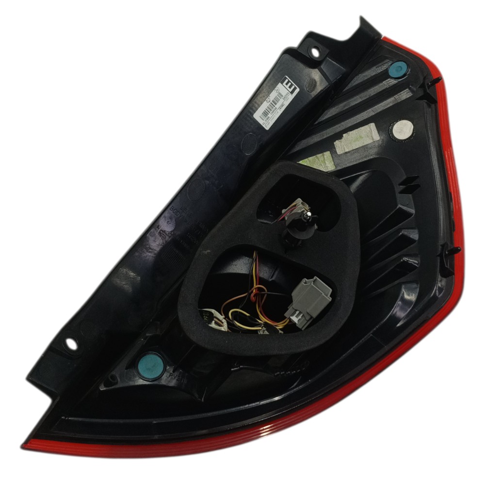 Lanterna esquerda Ford New Fiesta 2014 2015 2016 3