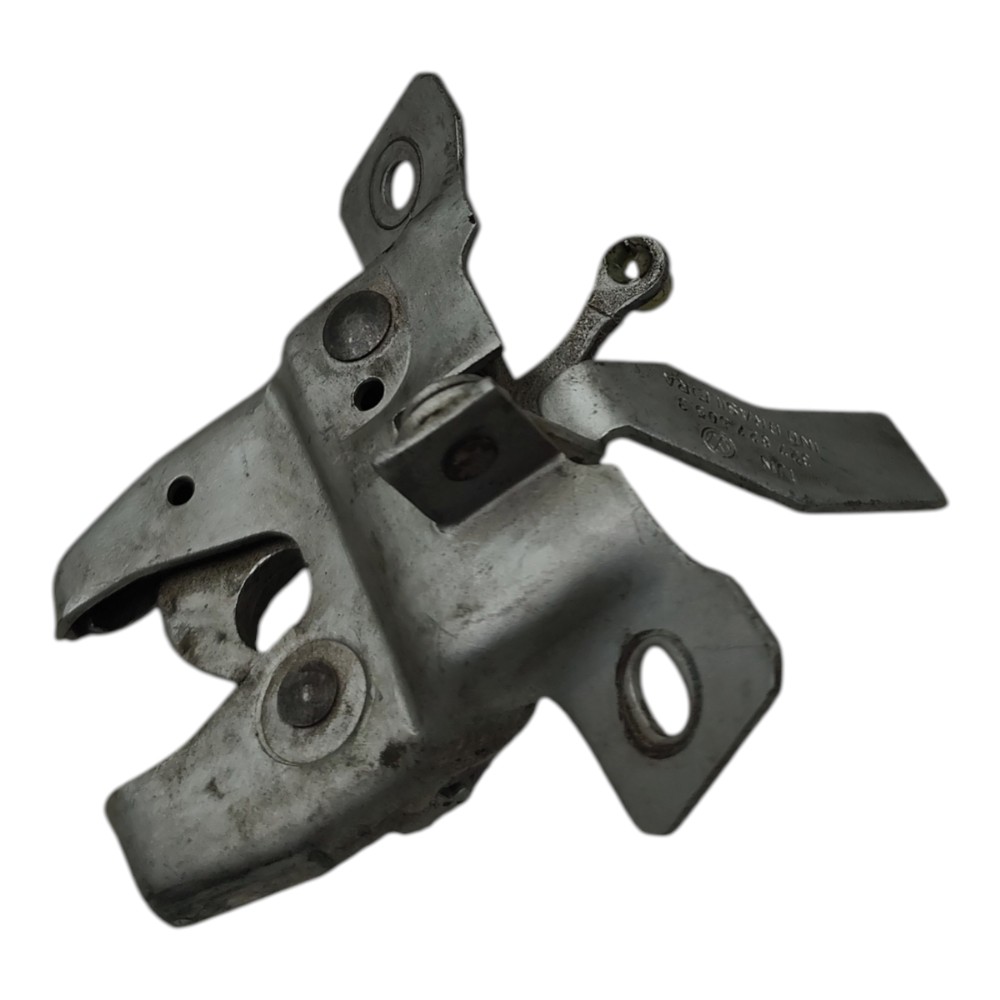 Fechadura tampa traseira VW Santana 1996 1997 1998 A 2006 3