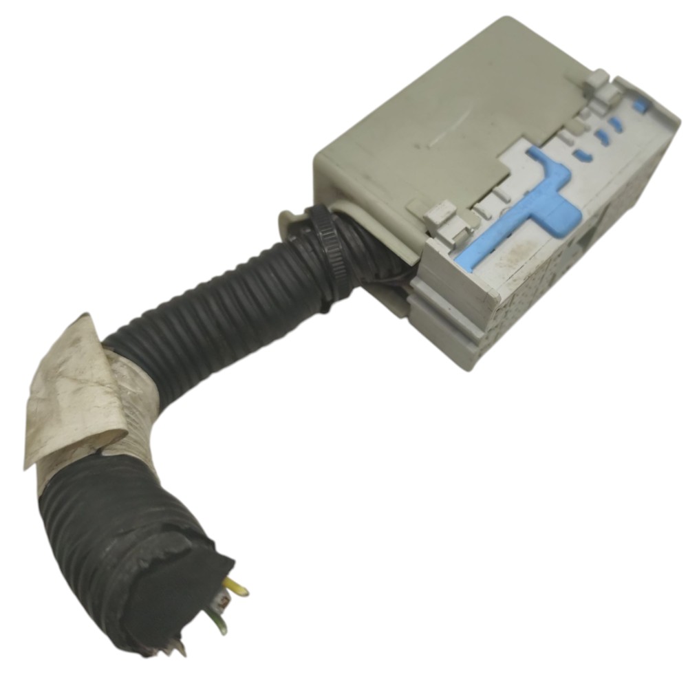 Plug conector módulo caixa fusível GM Tracker 1.4 Turbo 2017 4