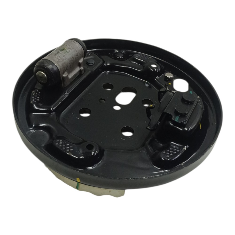 Flange sapata traseira direita Citroen basalt 2025 2024 2