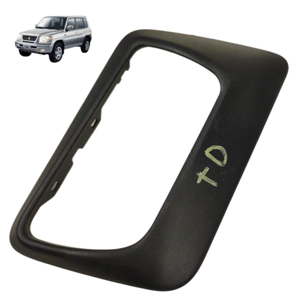 Moldura maçaneta traseira direita Pajero tr4 2004 2005 2006 1