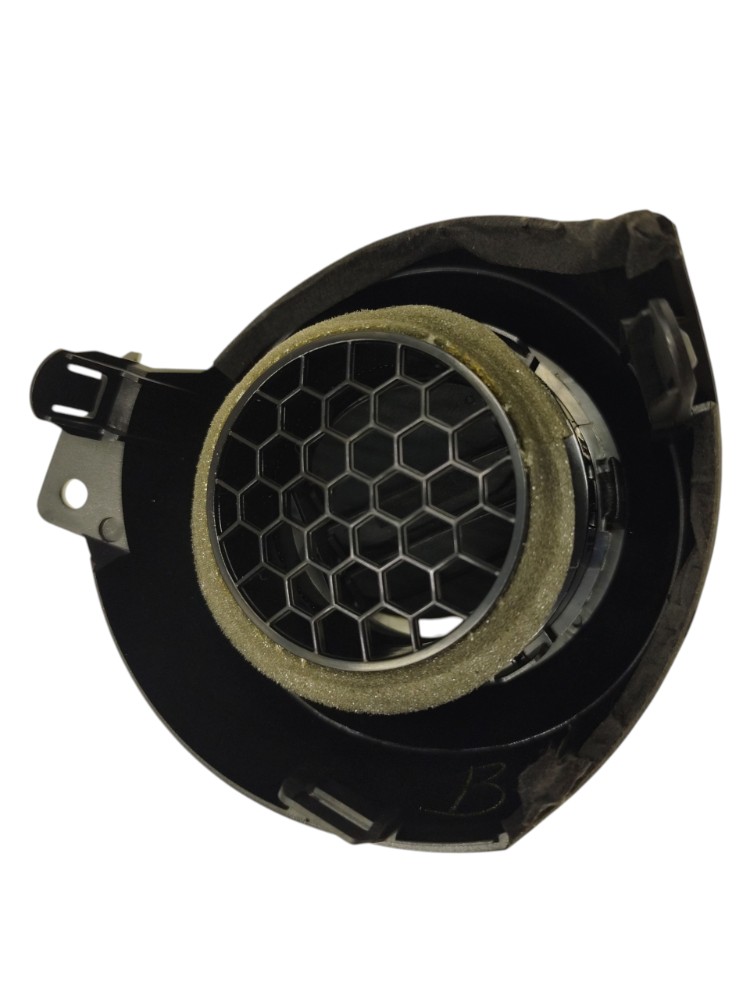 Difusor lateral esquerdo painel Nissan kicks 2020 2019 2018 3