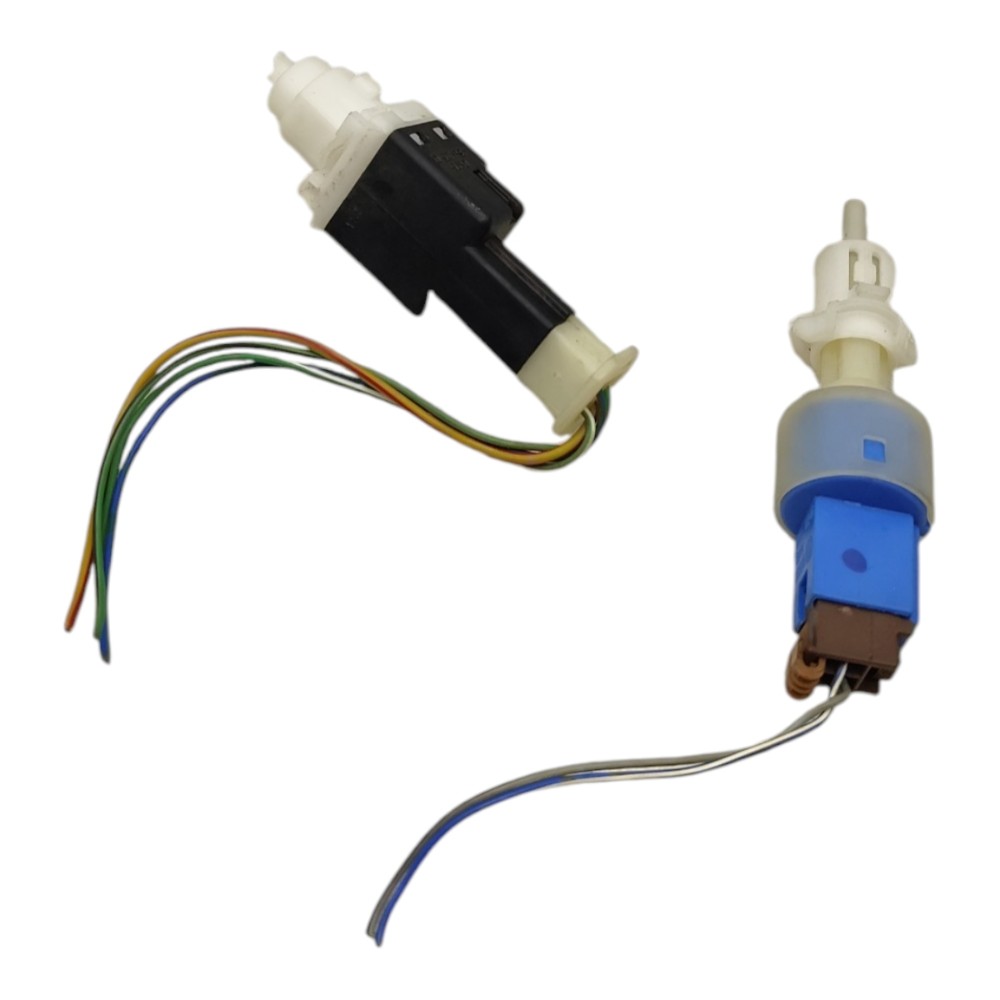 Par Sensor Freio Embreagem Fiat Uno Sporting 2011 2012 2013 2