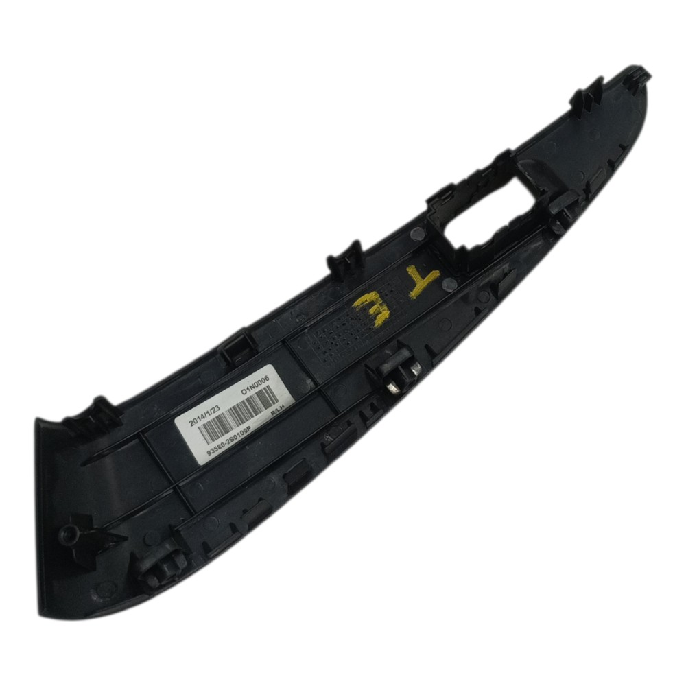 Moldura vidro traseiro esquerdo Hyundai ix35 2014 2015 2016 3