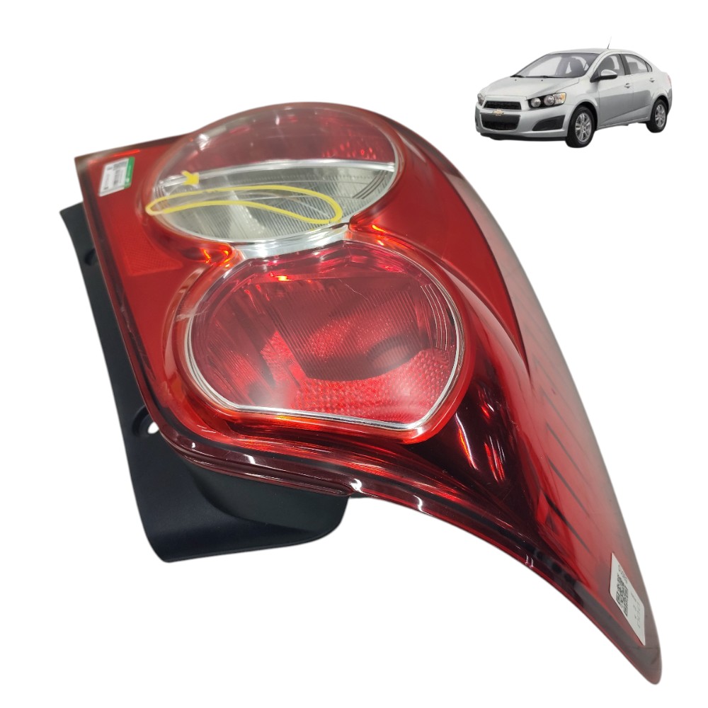 Lanterna esquerda GM Sonic Sedan 2012 2013 2014 com trinco 1