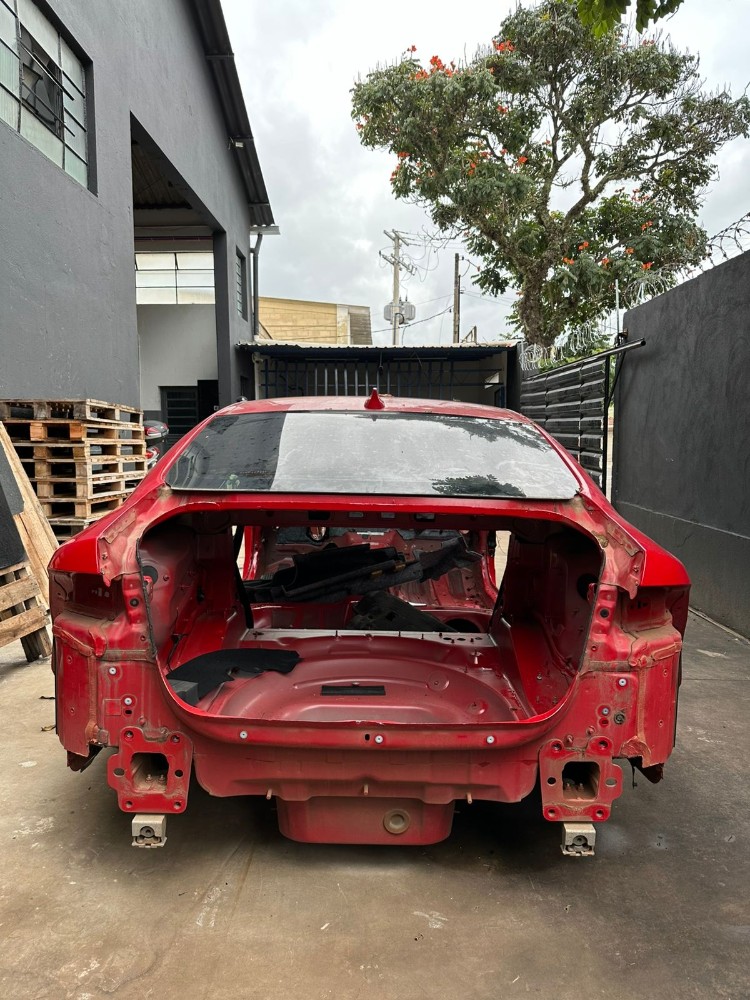 Caixote traseira baixa carroceria Jaguar xe 2018 2019 17 15 5