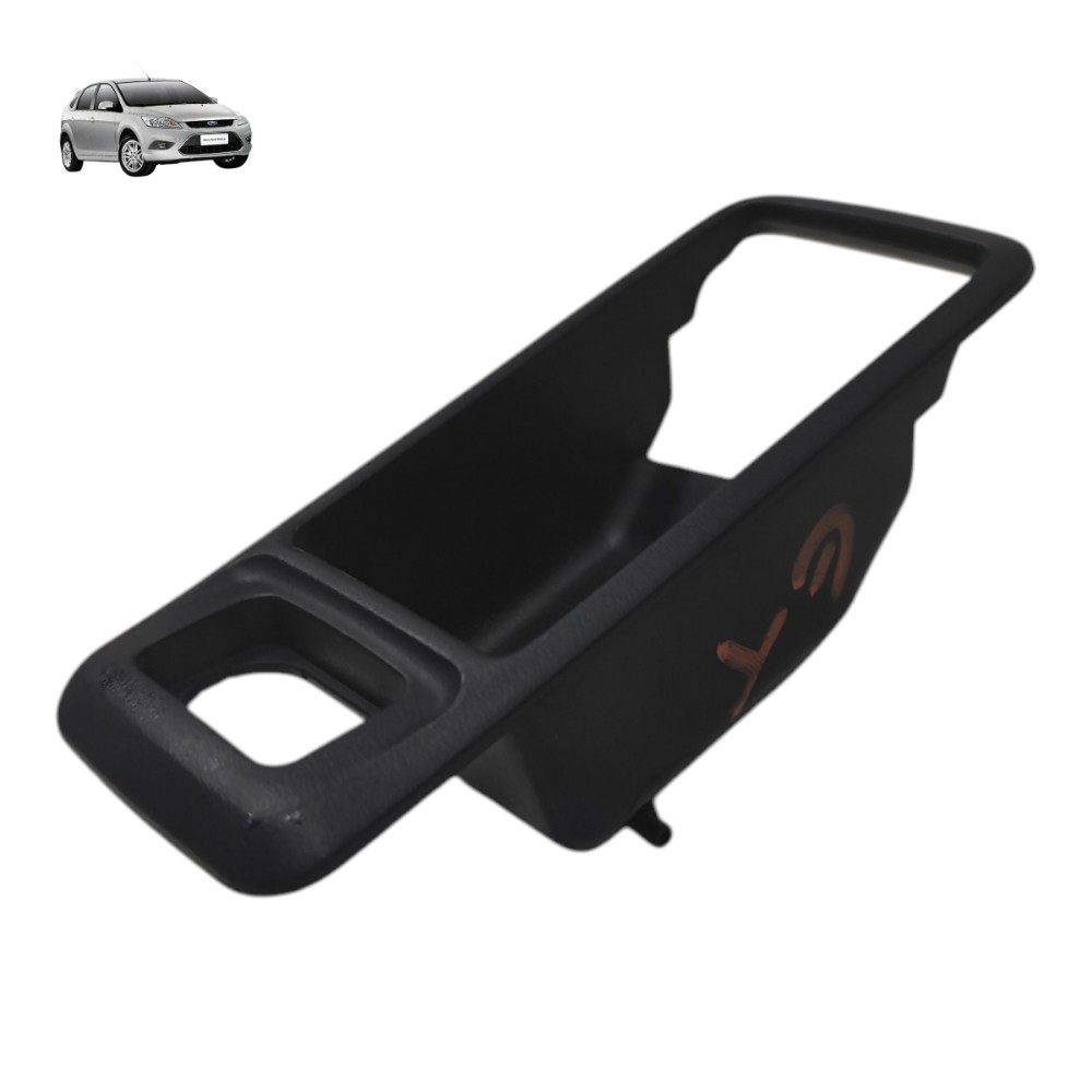 Moldura maçaneta interna traseira esquerda ford focus 2013