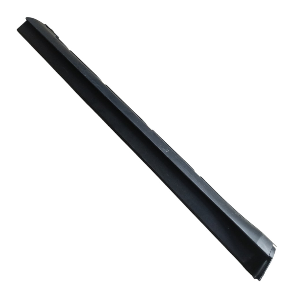 Spoiler saia lateral esquerda Fiat toro 2025 2024 2023 2022 4